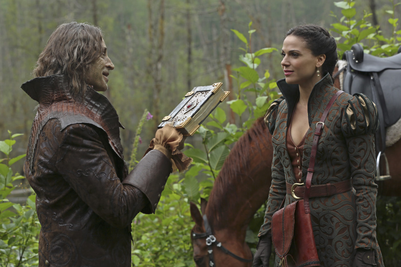 REVIEW: Once Upon a Time: The Complete Second Season 