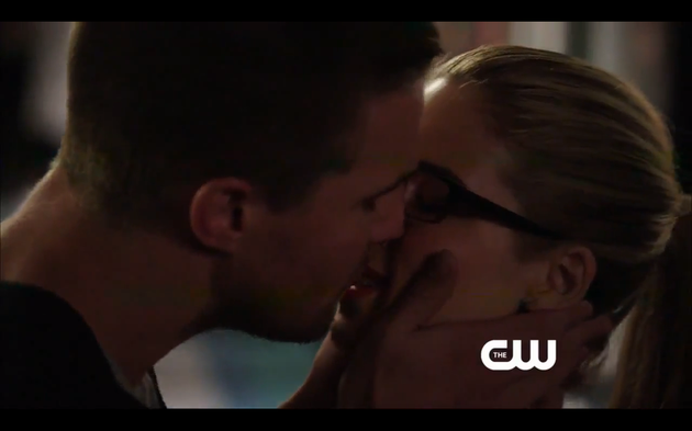 Oliver Queen kissing Felicity Smoak