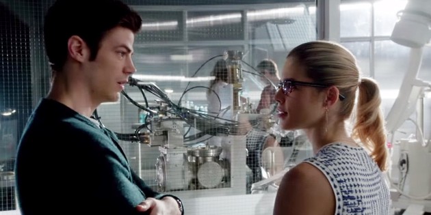 Barry and Felicity in Star Labs