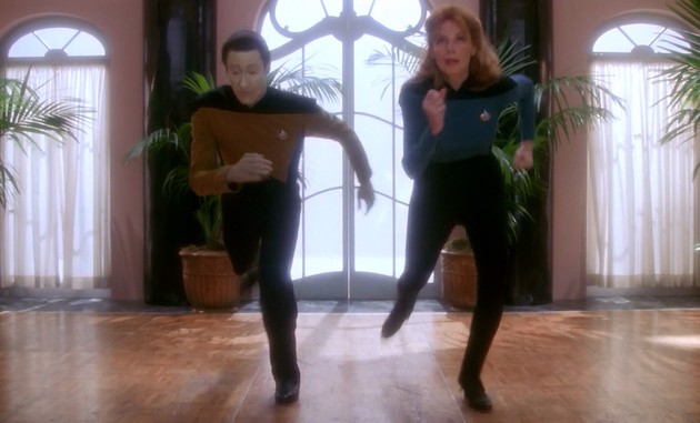 Data and Beverly in "Data's Day"